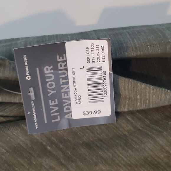 Top - Picture 2 of 3